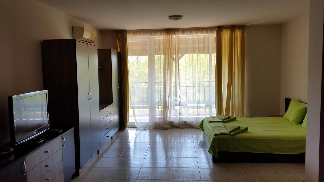St. Sofia Apartments - Official Rental ซันนีบีช ภายนอก รูปภาพ
